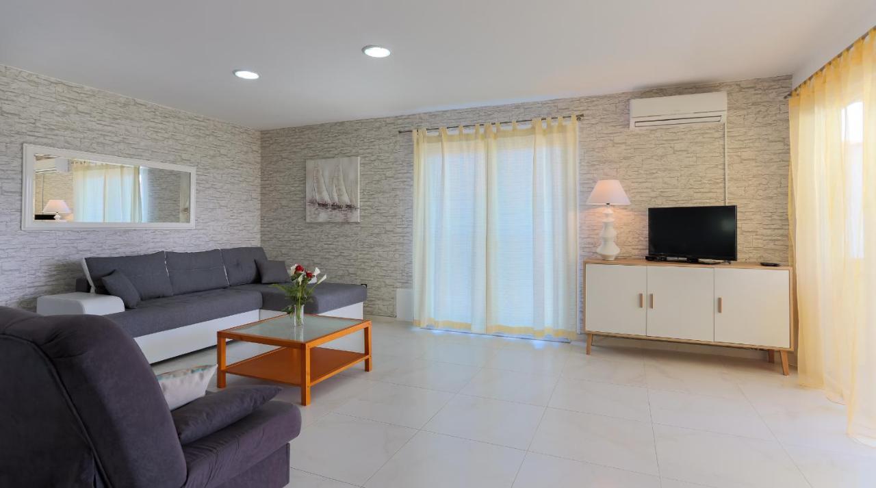 Apartments Dora Victoria Dream メドゥリン エクステリア 写真